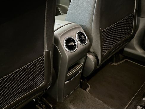 Used 2025 Mercedes-Benz GLB 250 GLB 250 image 28