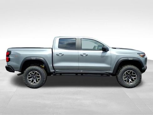 New 2026 Chevrolet Colorado ZR2 w/ Technology Package AWD/4WD image 2