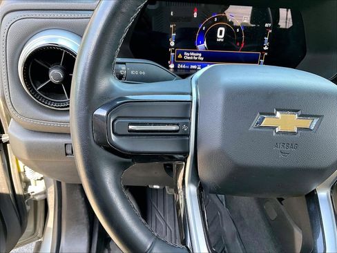 Used 2023 Chevrolet Colorado LT AWD/4WD image 23