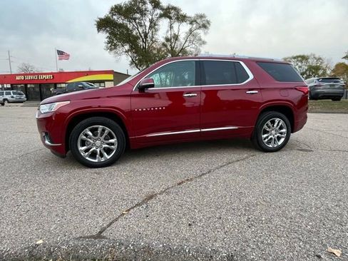 Used 2020 Chevrolet Traverse High Country image 2