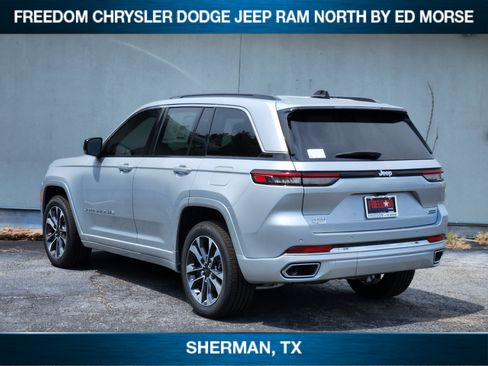 New 2025 Jeep Grand Cherokee Overland AWD/4WD image 3