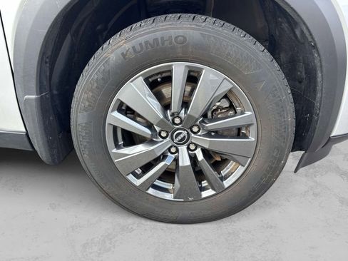 Used 2024 Nissan Pathfinder S AWD/4WD image 30