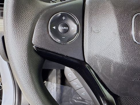 Used 2021 Honda HR-V LX image 14