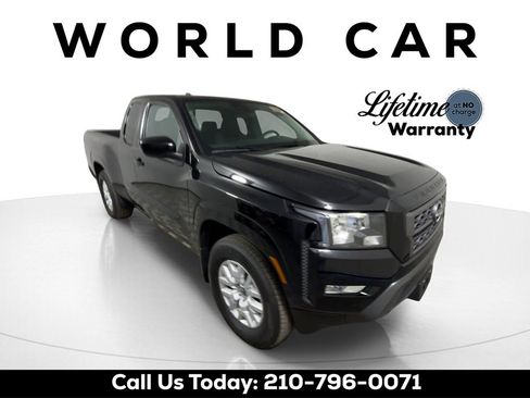 Used 2024 Nissan Frontier SV w/ SV Convenience Package image 6