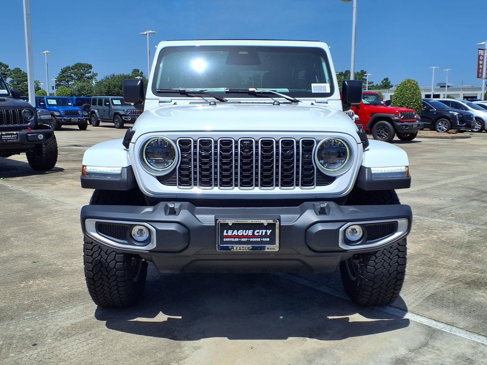 New 2026 Jeep Wrangler Unlimited Sahara AWD/4WD image 5