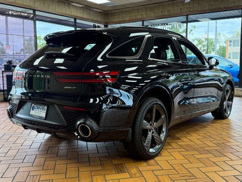 Used 2025 Genesis GV70 3.5T Sport w/ Sport Advanced Package AWD/4WD image 9