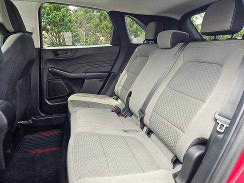 Used 2022 Ford Escape SE w/ SE Sport Appearance Package FWD image 19