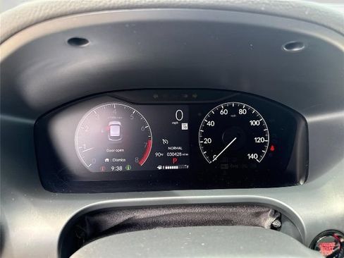 Used 2023 Honda HR-V LX image 10