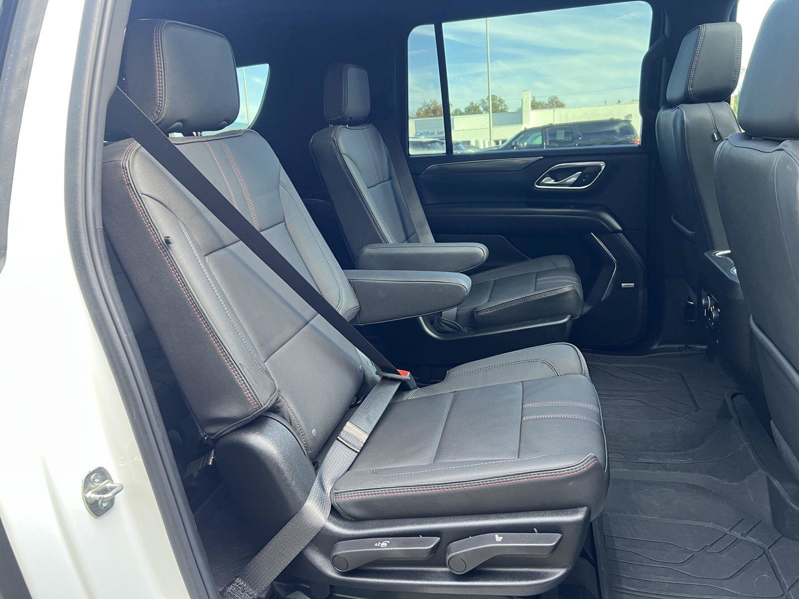 Used 2024 Chevrolet Suburban RST w/ Luxury Package AWD/4WD image 19
