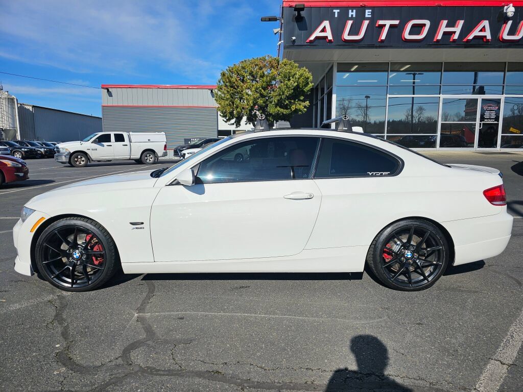 Used 2009 BMW 335i xDrive Coupe AWD/4WD image 2