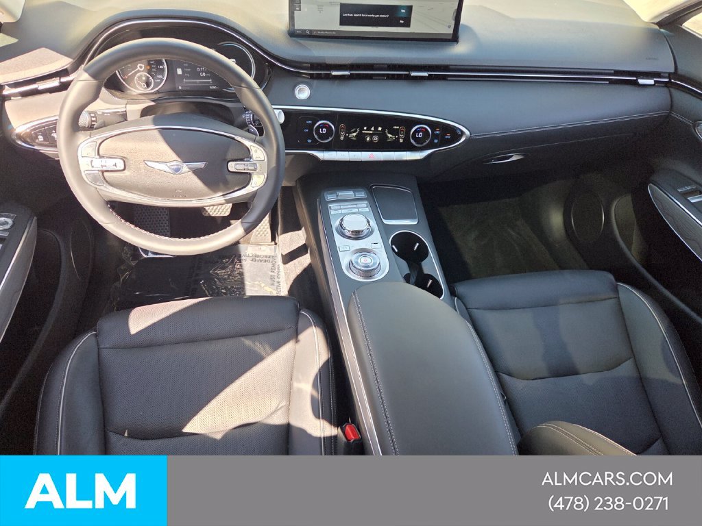 Used 2024 Genesis GV70 2.5T w/ Advanced Package AWD/4WD image 8
