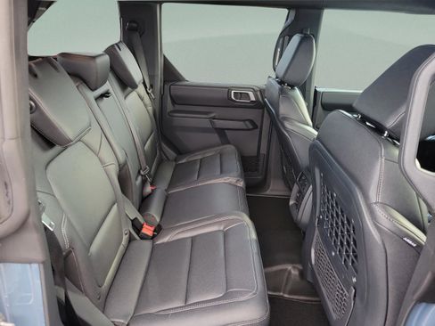 New 2025 Ford Bronco Badlands w/ Sasquatch Package image 27