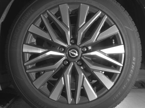 Used 2025 Nissan Altima 2.5 SV image 14