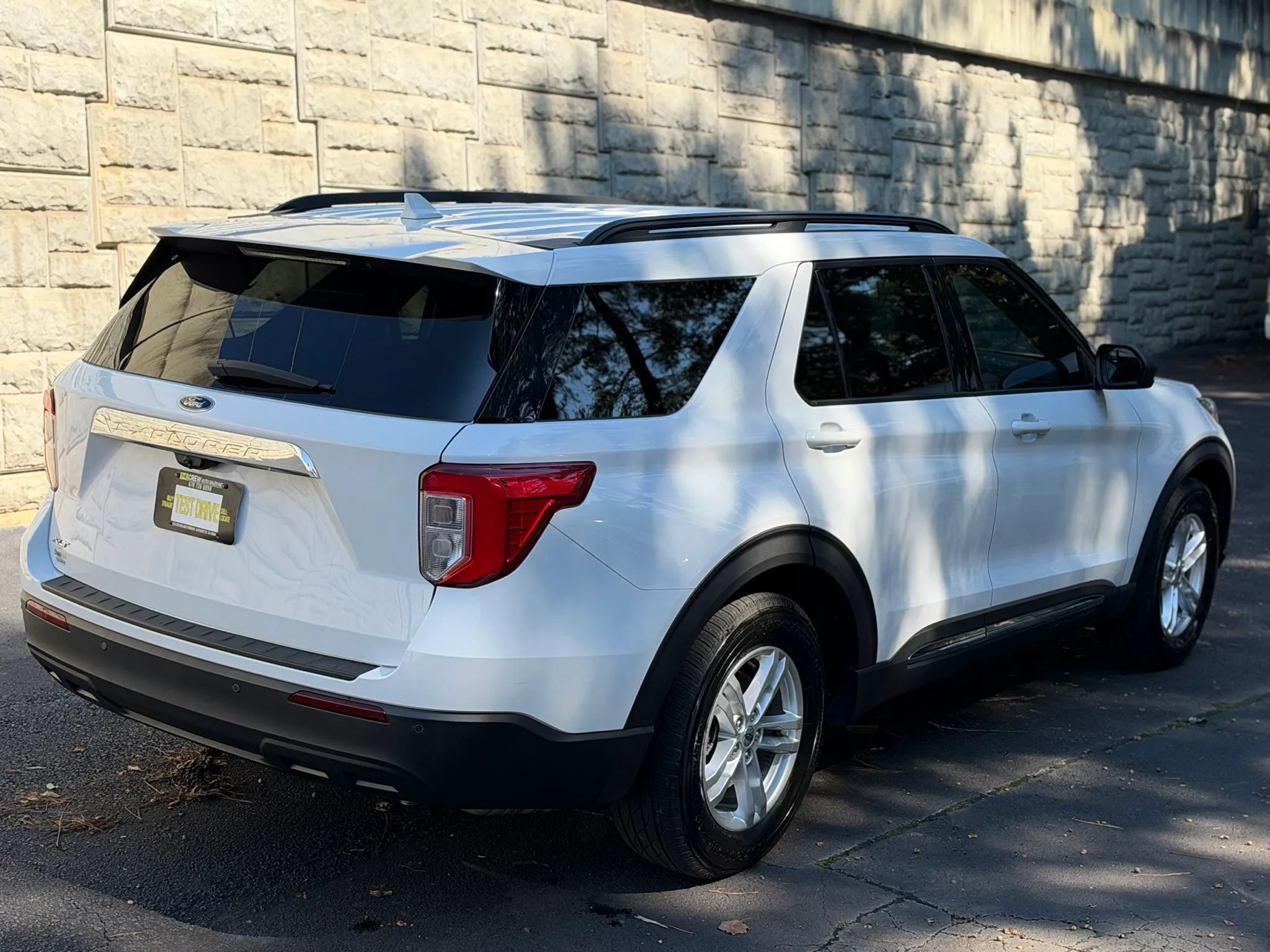 Used 2020 Ford Explorer XLT RWD image 7