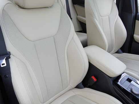 Used 2023 BMW X3 sDrive30i w/ M Sport Package RWD image 14