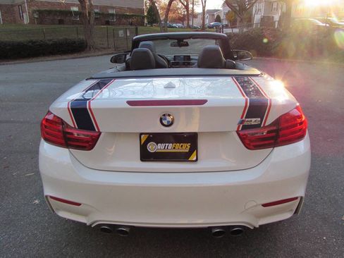 Used 2015 BMW M4 Convertible image 5