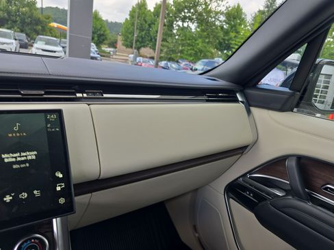 Certified 2023 Land Rover Range Rover Autobiography AWD/4WD image 23