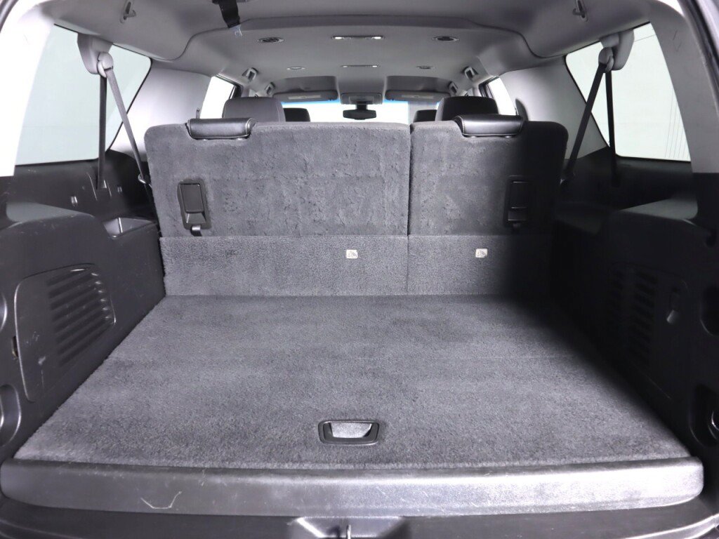 Used 2019 Chevrolet Suburban LS AWD/4WD image 30