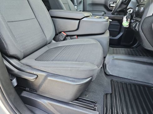 Certified 2023 Chevrolet Silverado 2500 Custom w/ Custom Value Package AWD/4WD image 13
