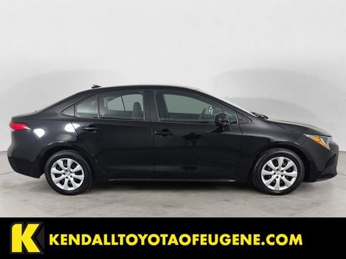 Used 2024 Toyota Corolla LE FWD image 6