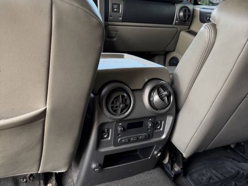 Used 2003 HUMMER H2 w/ Preferred Equipment Group AWD/4WD image 25