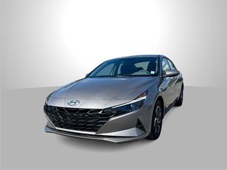 Used 2023 Hyundai Elantra SEL image 1