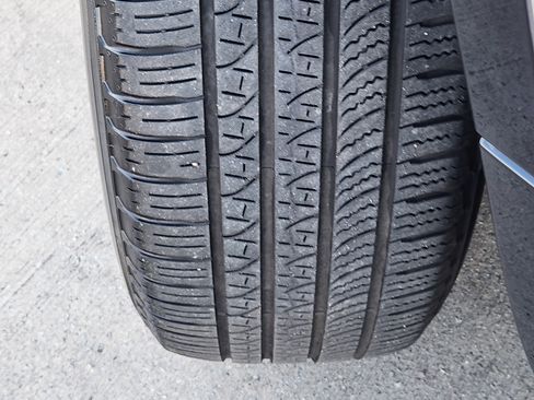 Certified 2023 Land Rover Defender 130 X-Dynamic SE image 12