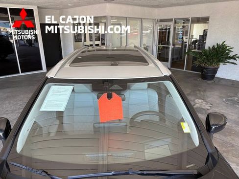Used 2025 Mitsubishi Outlander SEL AWD/4WD image 10