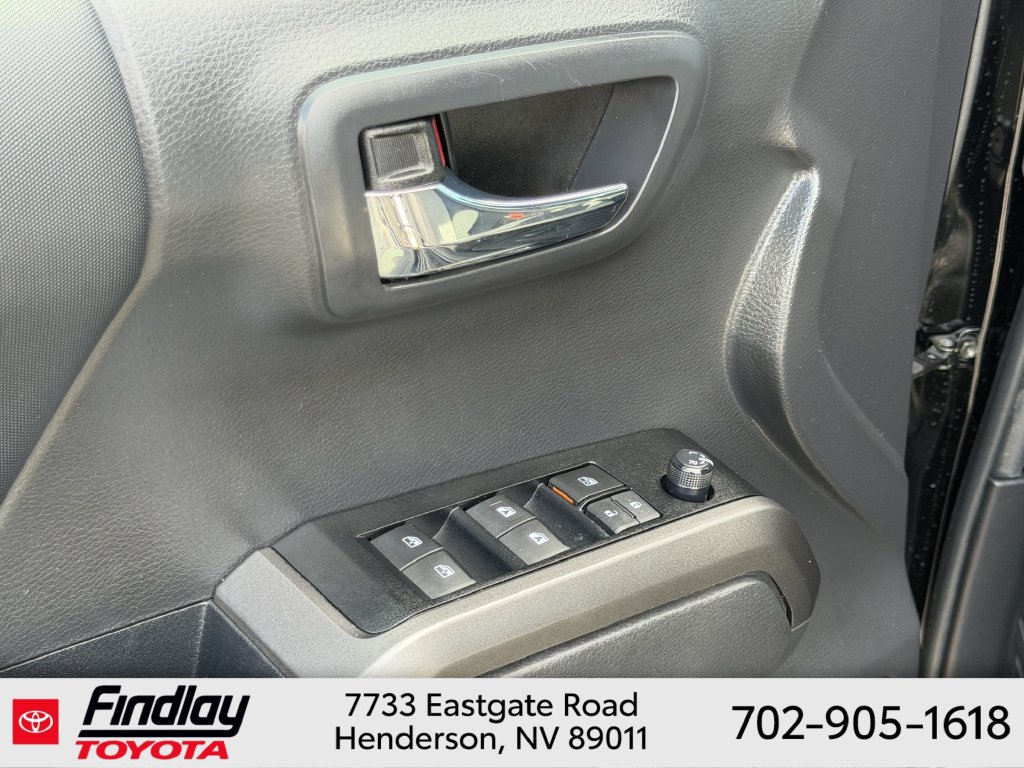Certified 2023 Toyota Tacoma TRD Off-Road AWD/4WD image 20