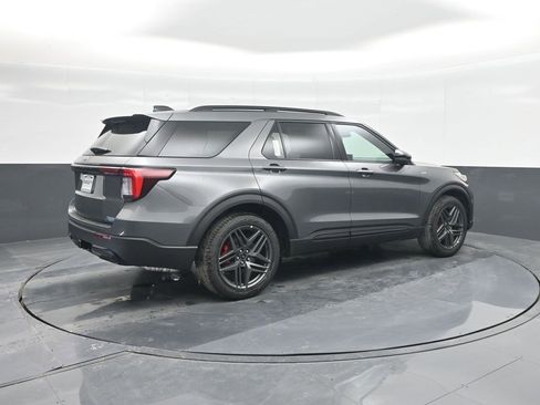 New 2026 Ford Explorer ST-Line w/ ST-Line Street Pack image 15