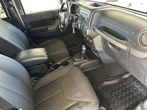 Used 2017 Jeep Wrangler Unlimited Sport w/ Quick Order Package 24S image 32