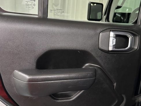 Used 2022 Jeep Wrangler Unlimited Willys image 29