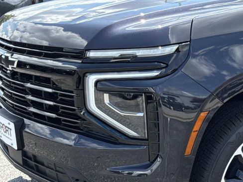 New 2026 Chevrolet Suburban RST w/ RST Capability Package AWD/4WD image 7