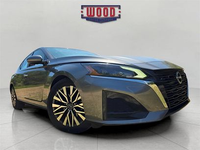 Used 2023 Nissan Altima 2.5 SV