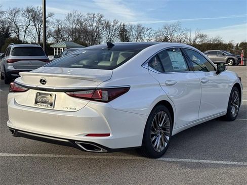 New 2025 Lexus ES 350 Ultra Luxury image 5