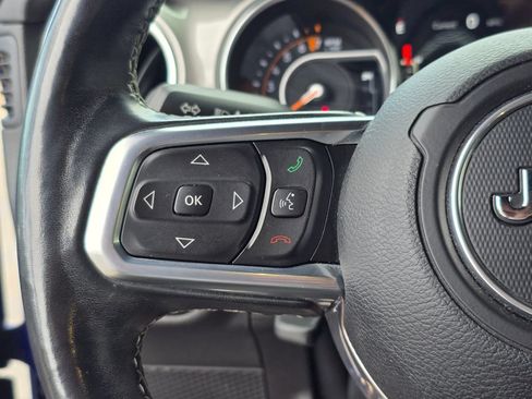 Used 2019 Jeep Wrangler Unlimited Sahara AWD/4WD image 20