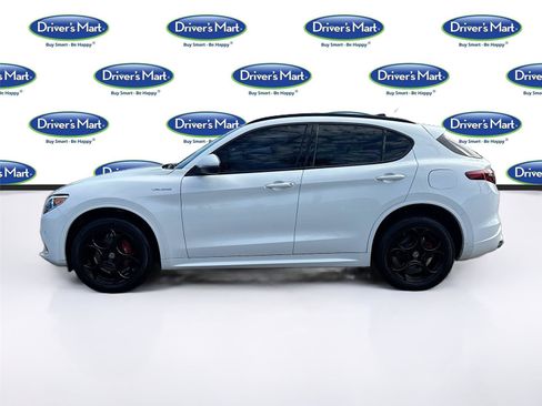 Used 2020 Alfa Romeo Stelvio Sport w/ Quick Order Package 22K Sport RWD image 4
