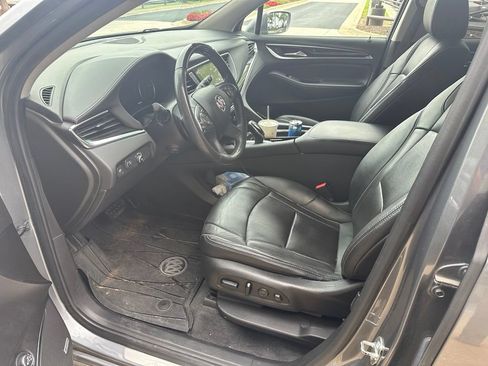 Used 2020 Buick Enclave Avenir w/ Avenir Technology Package FWD image 5