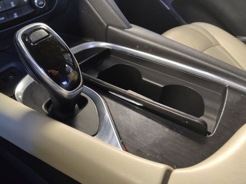 Used 2018 Buick Enclave Essence image 26