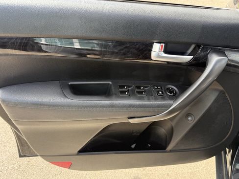 Used 2014 Kia Sorento LX AWD/4WD image 8