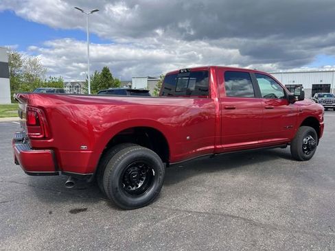New 2026 RAM 3500 Laramie AWD/4WD image 7
