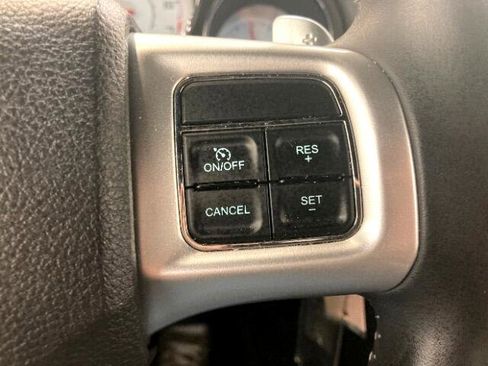 Used 2012 Dodge Challenger SXT image 25