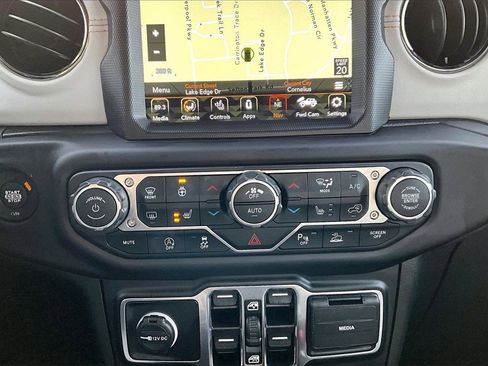 Certified 2021 Jeep Wrangler Unlimited Sahara image 18