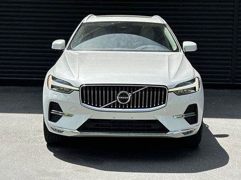 Used 2023 Volvo XC60 B5 Plus AWD/4WD image 8