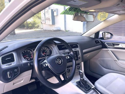 Used 2015 Volkswagen Golf S FWD image 13