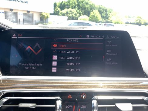 Used 2020 BMW X7 xDrive40i w/ Premium Package AWD/4WD image 23