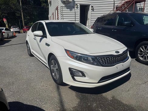Used 2015 Kia Optima LX image 3