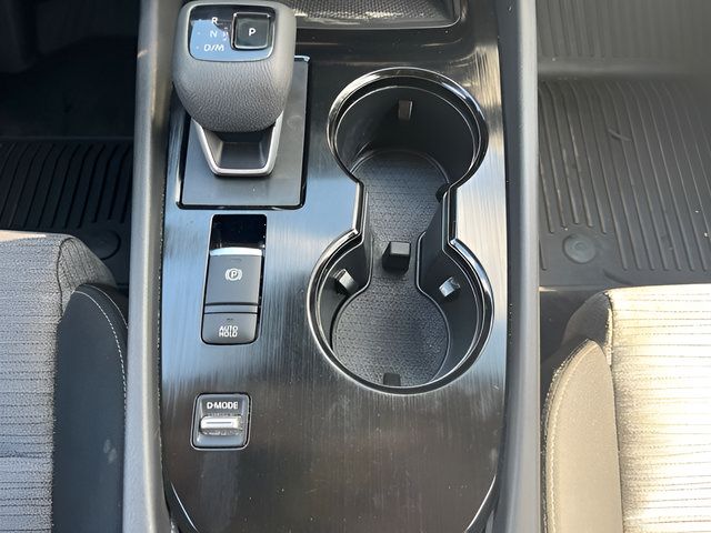 Used 2023 Nissan Rogue SV FWD image 30