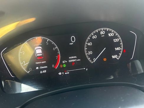 Used 2023 Honda Civic Sport image 3