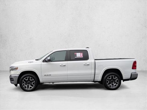 Used 2025 RAM 1500 Laramie AWD/4WD image 9